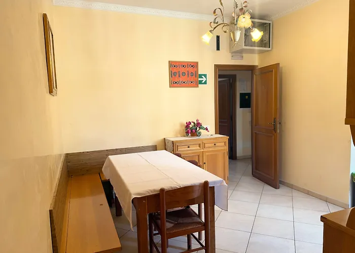 Anthony House, Anthony Floor 3, Castro Pretorio Rome